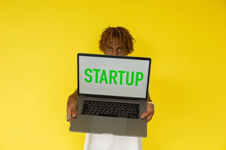 How newsgiga.com connects to search demand in news, blogs, and online publishing