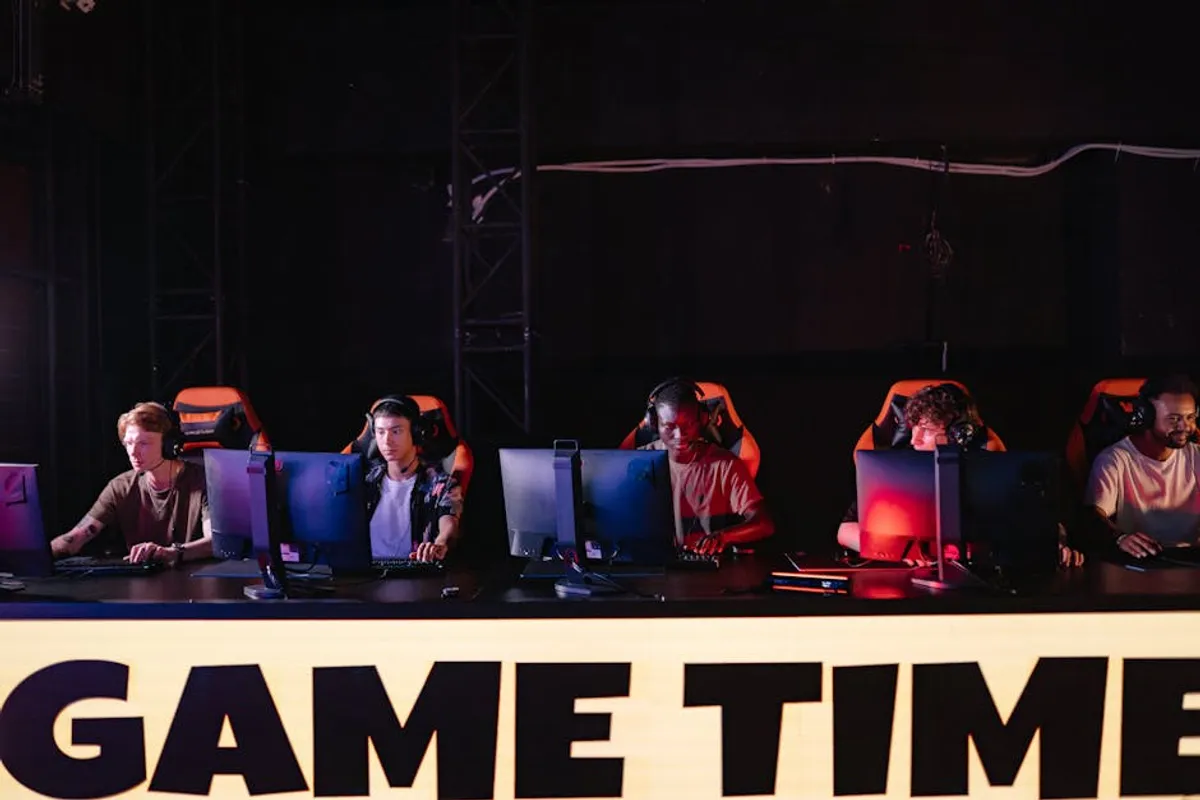 How Online Gaming Communities Build Loyalty