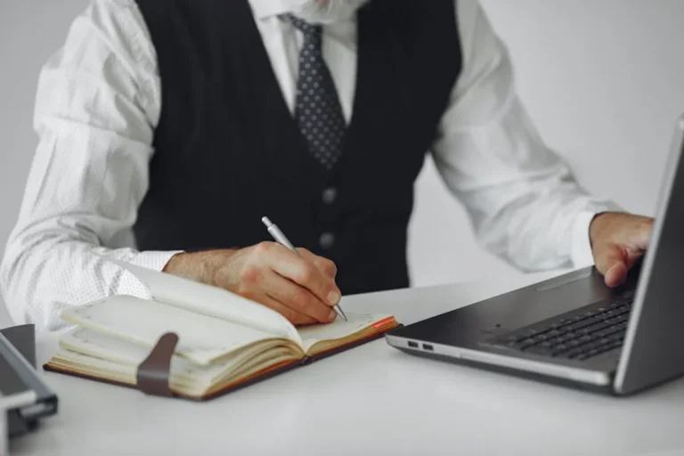 How to Write Walkthroughs Without Spoiling the Fun